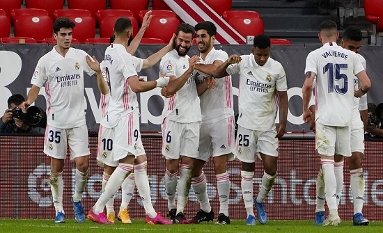 ريال مدريد يتشبث بآماله حتى الرمق الأخير.. فيديو ريال مدريد يتشبث بآماله حتى الرمق الأخير.. فيديو