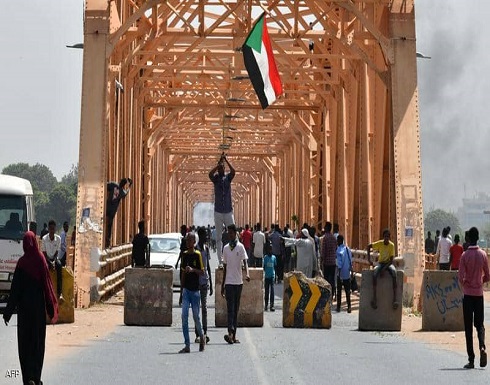 مجلس الأمن يطالب بـ"حكومة يديرها مدنيون" في السودان مجلس الأمن يطالب بـ"حكومة يديرها مدنيون" في السودان