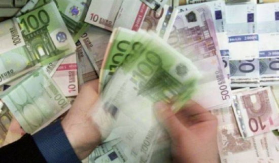اشترى شقة.. فعثر في قبوها على 270 ألف يورو! اشترى شقة.. فعثر في قبوها على 270 ألف يورو!
