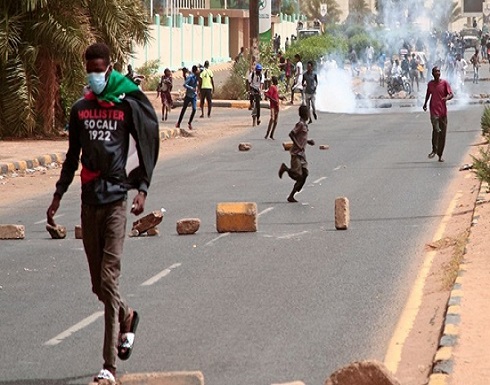 "المهنيين" يدين قمع المظاهرات السودانية.. ويدعو للتحقيق "المهنيين" يدين قمع المظاهرات السودانية.. ويدعو للتحقيق