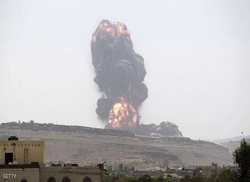 التحالف العربي يدك مواقع الحوثيين في حجة بغارات مكثفة التحالف العربي يدك مواقع الحوثيين في حجة بغارات مكثفة