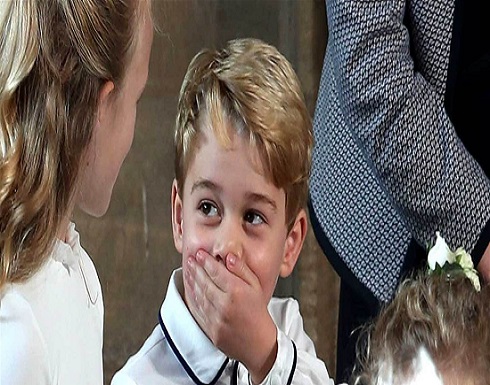 من جديد.. الأمير المشاغب يخطف الأنظار ويغضب أمه بهذه الطريقة (فيديو) من جديد.. الأمير المشاغب يخطف الأنظار ويغضب أمه بهذه الطريقة (فيديو)