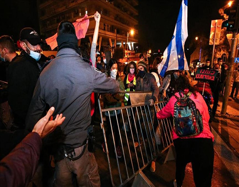 اعتقال 8 متظاهرين حاولوا إغلاق مقر إقامة نتنياهو بالقدس اعتقال 8 متظاهرين حاولوا إغلاق مقر إقامة نتنياهو بالقدس