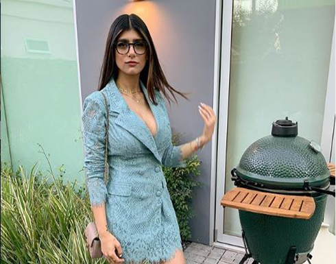 ميا خليفة تدعو لحملة تبرعات من اجل دعم لبنان .. صورة ميا خليفة تدعو لحملة تبرعات من اجل دعم لبنان .. صورة