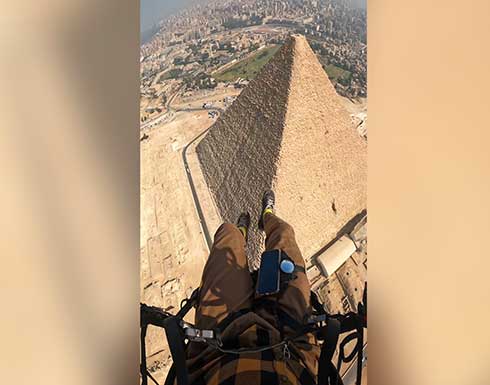 مغامر يحلق فوق أشهر الآثار في مصر ويوثقها بطريقة فريدة .. بالفيديو مغامر يحلق فوق أشهر الآثار في مصر ويوثقها بطريقة فريدة .. بالفيديو