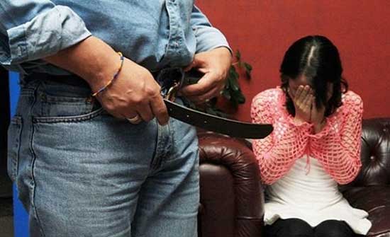 كارثة.. سيدة أمام محكمة : «زوجي يبيع جسده بالفلوس» كارثة.. سيدة أمام محكمة : «زوجي يبيع جسده بالفلوس»