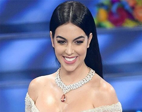 جورجينا رودريغز تتسوق في أحد بقالات الرياض .. بالفيديو جورجينا رودريغز تتسوق في أحد بقالات الرياض .. بالفيديو