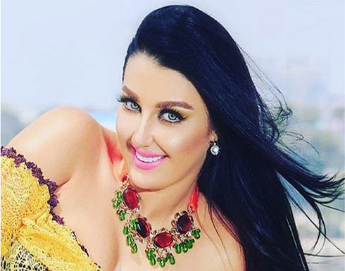 صافيناز تثير الجدل بصور جريئة مع باسم سمرة على شاطئ البحر صافيناز تثير الجدل بصور جريئة مع باسم سمرة على شاطئ البحر