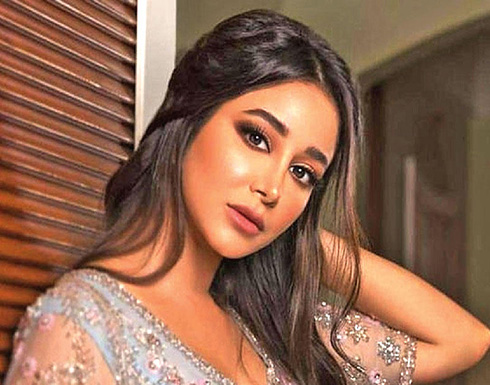 أسيل عمران تثير الجدل بتعليق على صورتها من مرحلة الطفولة (شاهد) أسيل عمران تثير الجدل بتعليق على صورتها من مرحلة الطفولة (شاهد)