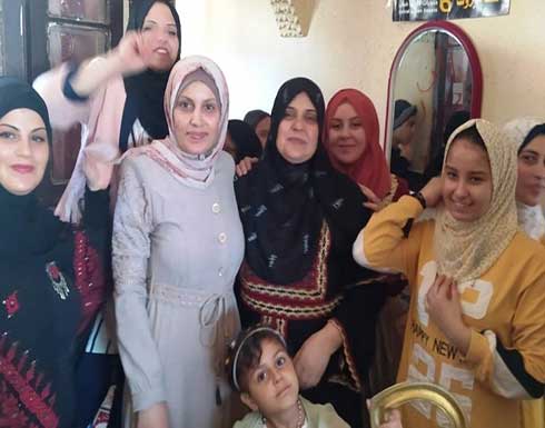 جدة فلسطينية من غزة تتفوق بالثانوية بعد انقطاع 35 عاما جدة فلسطينية من غزة تتفوق بالثانوية بعد انقطاع 35 عاما