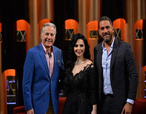 شاهد .. مصطفى فهمي ب ”نيولوك جديد” ويحتضن زوجته برومانسية بالكريسماس شاهد .. مصطفى فهمي ب ”نيولوك جديد” ويحتضن زوجته برومانسية بالكريسماس