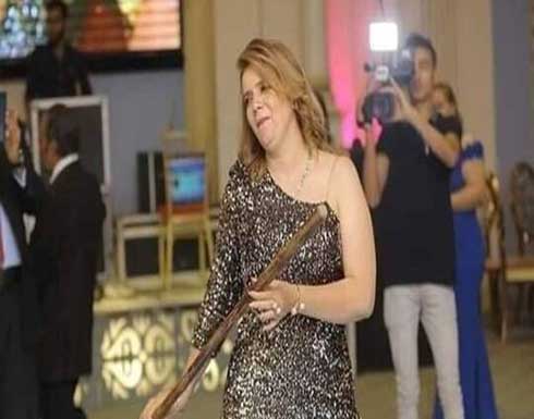 مصر.. وكيلة مدرسة تنشر صور وفيديو مثير للجدل على غرار المعلمة الراقصة مصر.. وكيلة مدرسة تنشر صور وفيديو مثير للجدل على غرار المعلمة الراقصة