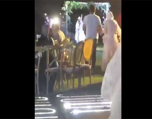 مقتل لبناني في حفل زفاف على خلفية "قضية ثأر" .. بالفيديو مقتل لبناني في حفل زفاف على خلفية "قضية ثأر" .. بالفيديو
