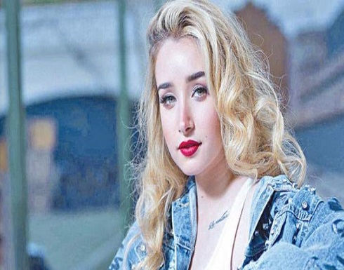 هنا الزاهد تتألق بالأبيض والأسود بإطلالة جذابة هنا الزاهد تتألق بالأبيض والأسود بإطلالة جذابة