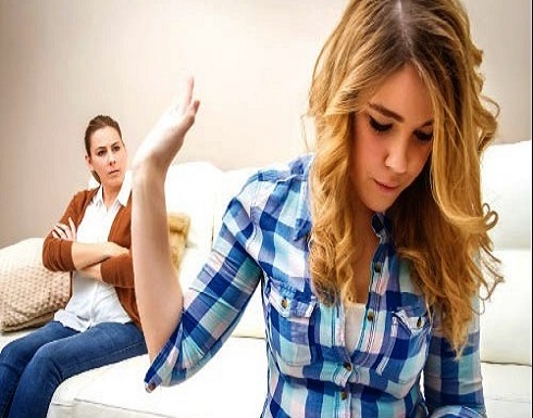 سنّ البلوغ.. هكذا عليك أن تتعاملي مع ابنتك سنّ البلوغ.. هكذا عليك أن تتعاملي مع ابنتك