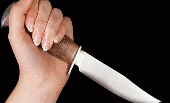 بيروت.. ام تذبح ابنتيها بالسكين فتقتل الاولى وتنجو الثانية بيروت.. ام تذبح ابنتيها بالسكين فتقتل الاولى وتنجو الثانية
