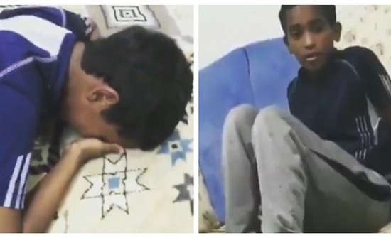 بالفيديو : أب يضرب طفله "علقة ساخنة" لسبب غريب بالفيديو : أب يضرب طفله "علقة ساخنة" لسبب غريب