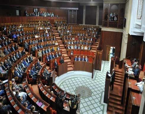الأمن يمنع مسيرة لممرضين من التقدم نحو البرلمان في المغرب .. بالفيديو الأمن يمنع مسيرة لممرضين من التقدم نحو البرلمان في المغرب .. بالفيديو