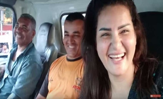شاهد.. سما المصري بعد تعطل سيارتها: “انا مستمتعة في الونش”! شاهد.. سما المصري بعد تعطل سيارتها: “انا مستمتعة في الونش”!