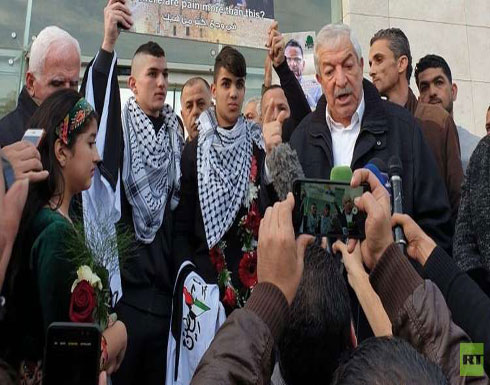 إسرائيل تفرج عن طفلين أسيرين بعد 3 سنوات من الاعتقال إسرائيل تفرج عن طفلين أسيرين بعد 3 سنوات من الاعتقال