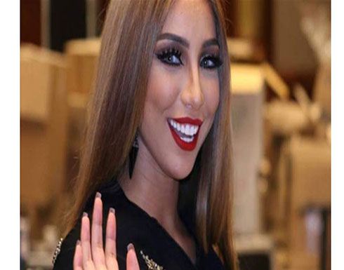 بالفيديو.. دنيا بطمة لزوجها: "بوس" بالفيديو.. دنيا بطمة لزوجها: "بوس"