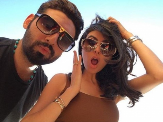 صورة لمريم حسين مع خطيبها تعرضها للانتقادات