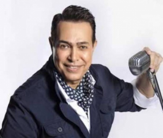 الفنان حكيم أمام القضاء المصري الفنان حكيم أمام القضاء المصري