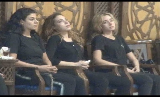 شاهد.. بكاء هنا الزاهد في عزاء طلعت زكريا شاهد.. بكاء هنا الزاهد في عزاء طلعت زكريا