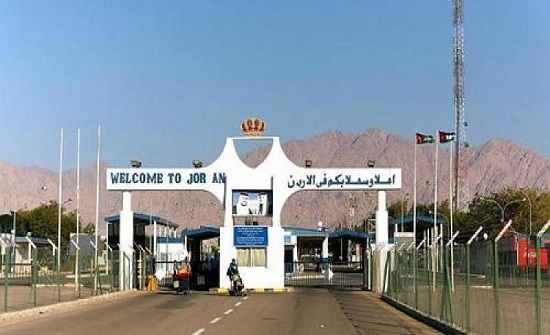 وقف سفر الترانزيت للفلسطينيين عبر الأردن أيام الخميس وقف سفر الترانزيت للفلسطينيين عبر الأردن أيام الخميس