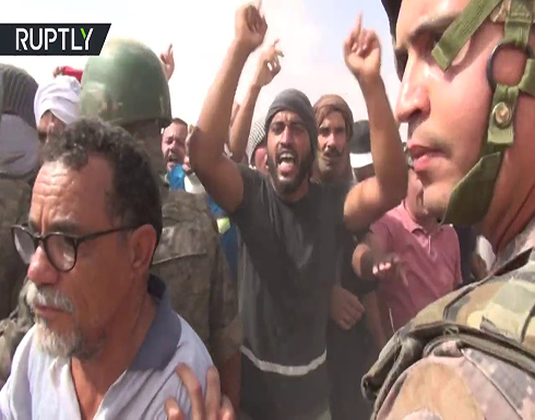 شاهد : محتجون يغلقون محطة لضخ النفط في صحراء تطاوين جنوب تونس شاهد : محتجون يغلقون محطة لضخ النفط في صحراء تطاوين جنوب تونس