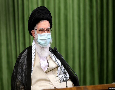 خامنئي يعارض ضمنيا استجواب أو عزل روحاني خامنئي يعارض ضمنيا استجواب أو عزل روحاني
