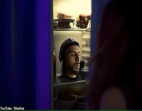 شاكيرا تضرب مجددا.. رأس بيكيه بالثلاجة وأغنية تفضح شاكيرا تضرب مجددا.. رأس بيكيه بالثلاجة وأغنية تفضح