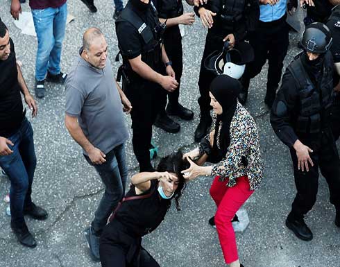 واشنطن: منزعجون من استعمال الأمن الفلسطيني العنف ضد محتجين وصحفيين واشنطن: منزعجون من استعمال الأمن الفلسطيني العنف ضد محتجين وصحفيين