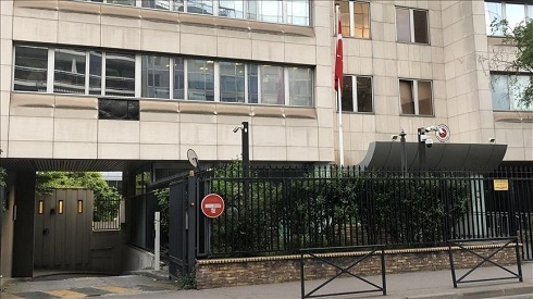 فرنسا تدين الاعتداء على القنصلية التركية بباريس فرنسا تدين الاعتداء على القنصلية التركية بباريس
