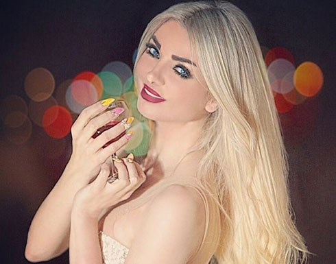 ميريام كلينك بفستان اسود مكشوف الصدر تثير استياء المتابعين .. شاهد ميريام كلينك بفستان اسود مكشوف الصدر تثير استياء المتابعين .. شاهد