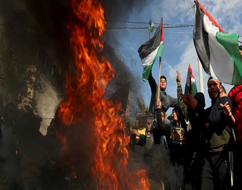 احتجاجات فلسطينية قبيل نشر "صفقة القرن.. واشتباكات بين متظاهرين والجيش الإسرائيلي احتجاجات فلسطينية قبيل نشر "صفقة القرن.. واشتباكات بين متظاهرين والجيش الإسرائيلي