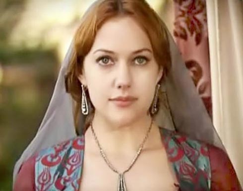 مريم أوزرلي قبل وبعد التجميل..لن تصدقوا الفرق مريم أوزرلي قبل وبعد التجميل..لن تصدقوا الفرق
