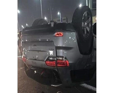 نقل مطرب مصري شهير للمستشفى بعد تعرضه لحادث مروع نقل مطرب مصري شهير للمستشفى بعد تعرضه لحادث مروع