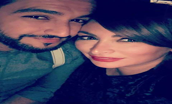 بصورة جريئة.. ديما بياعة تثير الجدل بـ”قبلة” مع زوجها أمام الجميع! بصورة جريئة.. ديما بياعة تثير الجدل بـ”قبلة” مع زوجها أمام الجميع!