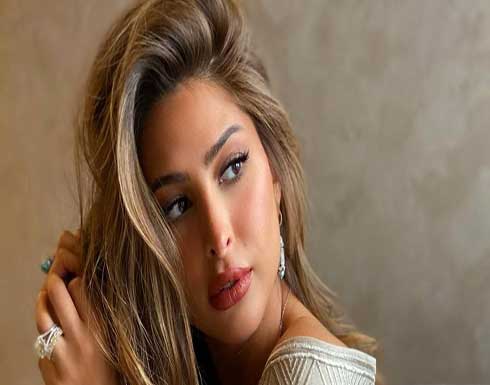 هدايا فوز الفهد من زوجها في عيد زواجهما الأول.. بلغ ثمنها ملايين (صور) هدايا فوز الفهد من زوجها في عيد زواجهما الأول.. بلغ ثمنها ملايين (صور)