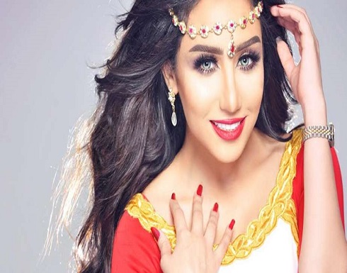 بعد تسريب صورة فاضحة لها.. حنان رضا ترتدي الحجاب (فيديو) بعد تسريب صورة فاضحة لها.. حنان رضا ترتدي الحجاب (فيديو)