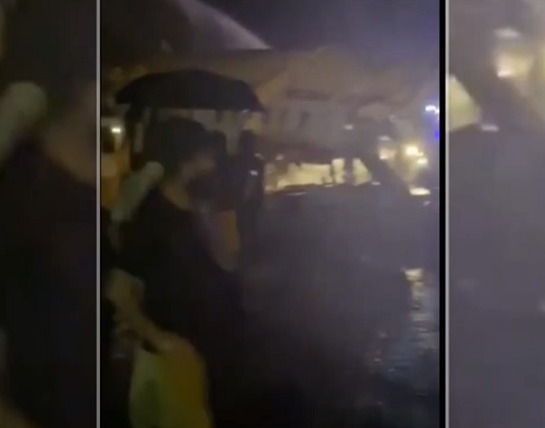 انشطار طائرة هندية لدى هبوطها وسقوط ضحايا انشطار طائرة هندية لدى هبوطها وسقوط ضحايا