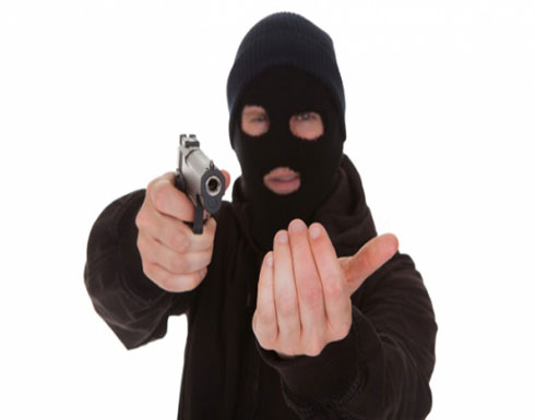 سوريا: مسلحون يعتدون على أردني ويسلبونه أمواله سوريا: مسلحون يعتدون على أردني ويسلبونه أمواله