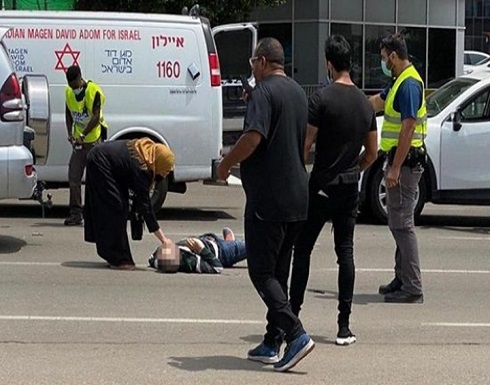 هكذا قتل عناصر أمن إسرائيليون فلسطينيا أمام والدته .. بالفيديو هكذا قتل عناصر أمن إسرائيليون فلسطينيا أمام والدته .. بالفيديو