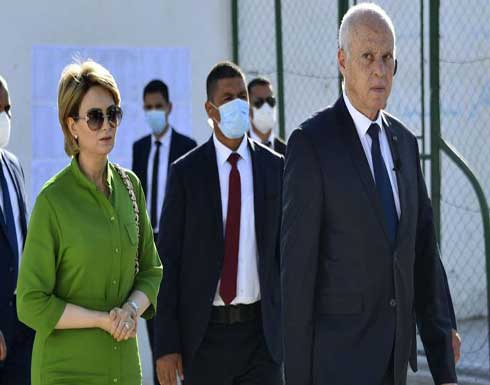 المعارضة تستحضر ليلى بن علي وانتصار السيسي.. “الخطاب الأول” لزوجة سعيّد يثير جدلا في تونس- (فيديو) المعارضة تستحضر ليلى بن علي وانتصار السيسي.. “الخطاب الأول” لزوجة سعيّد يثير جدلا في تونس- (فيديو)