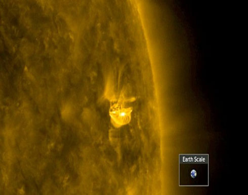لحظة انفجار رهيب بالشمس يهدد كوكب الأرض.. فيديو