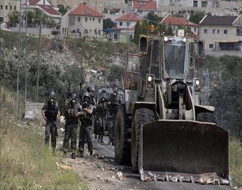 الجيش الإسرائيلي يعتزم تجريف أراض زراعية فلسطينية بالضفة الجيش الإسرائيلي يعتزم تجريف أراض زراعية فلسطينية بالضفة