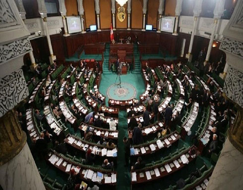 بالفيديو : البرلمان التونسي يصوت على منح الثقة لحكومة الحبيب الجملي بالفيديو : البرلمان التونسي يصوت على منح الثقة لحكومة الحبيب الجملي