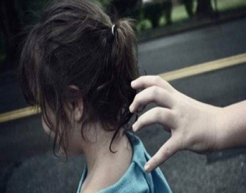 بعد حبسها لـ7 سنوات.. إنقاذ طفلة حبستها عائلتها بشكل مخيف في ألمانيا بعد حبسها لـ7 سنوات.. إنقاذ طفلة حبستها عائلتها بشكل مخيف في ألمانيا
