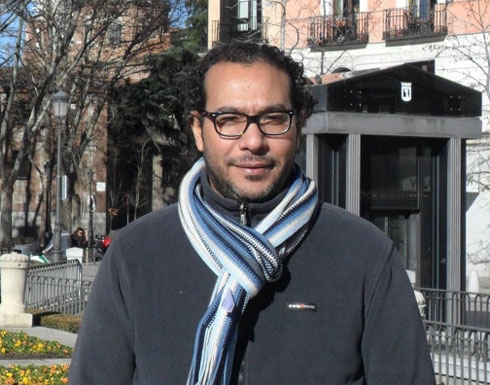 الروائي المصري أحمد عبد اللطيف: انتصاري للرواية وليس للتاريخ وأترجم للتجسس على اللغات الأخرى الروائي المصري أحمد عبد اللطيف: انتصاري للرواية وليس للتاريخ وأترجم للتجسس على اللغات الأخرى